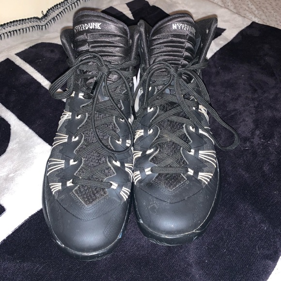 Shoes - Picture 2 of 5